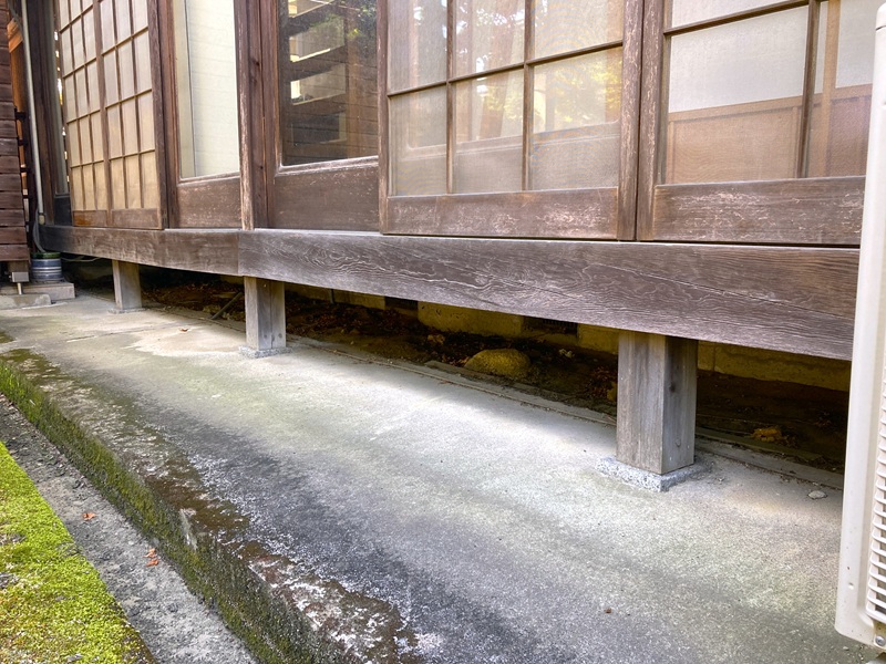 縁側床下 施工前